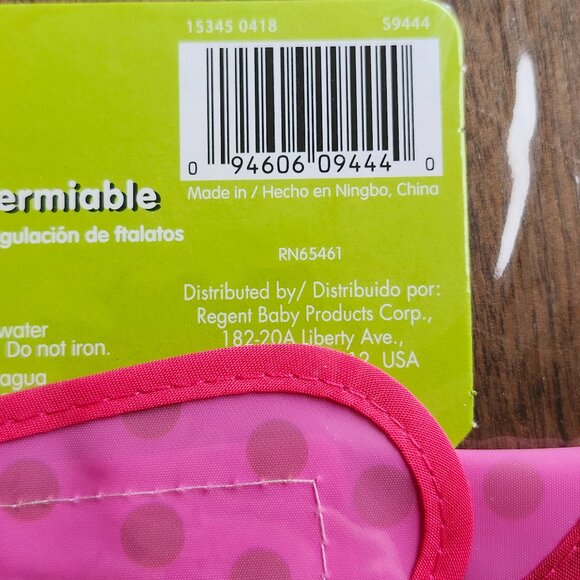 ADORABE SESAME STREET Baby Bib Peek a Boo Elmo Loves You Waterproof Bib BNIP - Picture 2 of 3